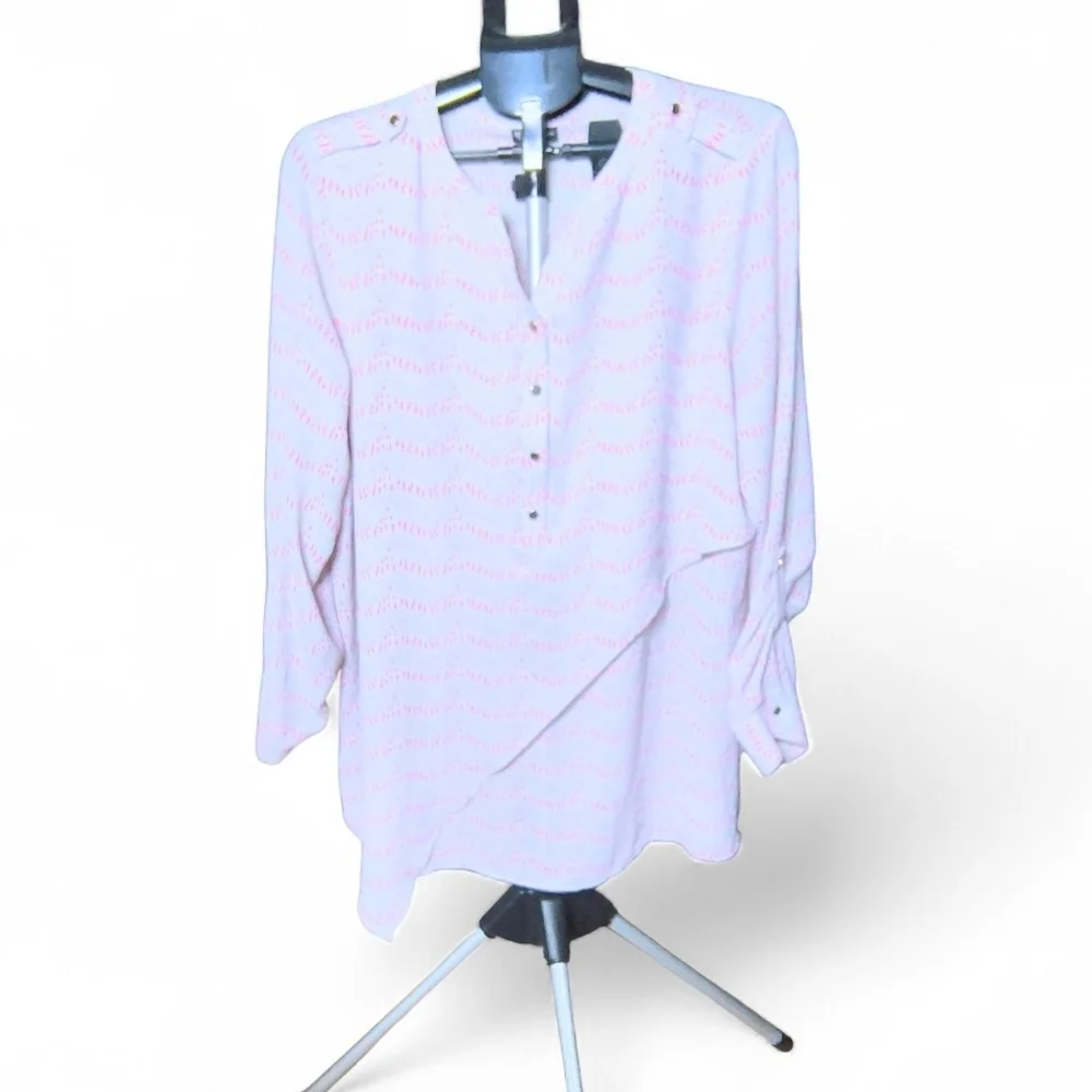 New Directions XL Pink Textured Roll Tab Sleeve Asymmetrical Hem Tunic Blouse - Picture 4 of 7